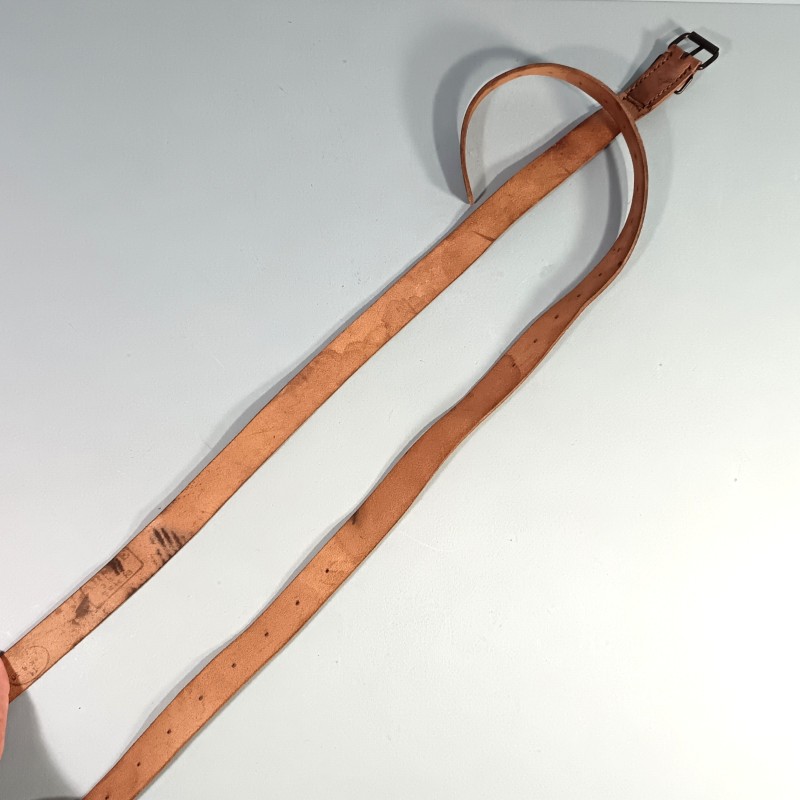 SANGLE COURROIE MODELE 1893 POUR HAVRESAC SAC A DOS ET AS DE CARREAU LONGUEUR 170 cm SERIES DE 11 ET 15 TROUS DECALES